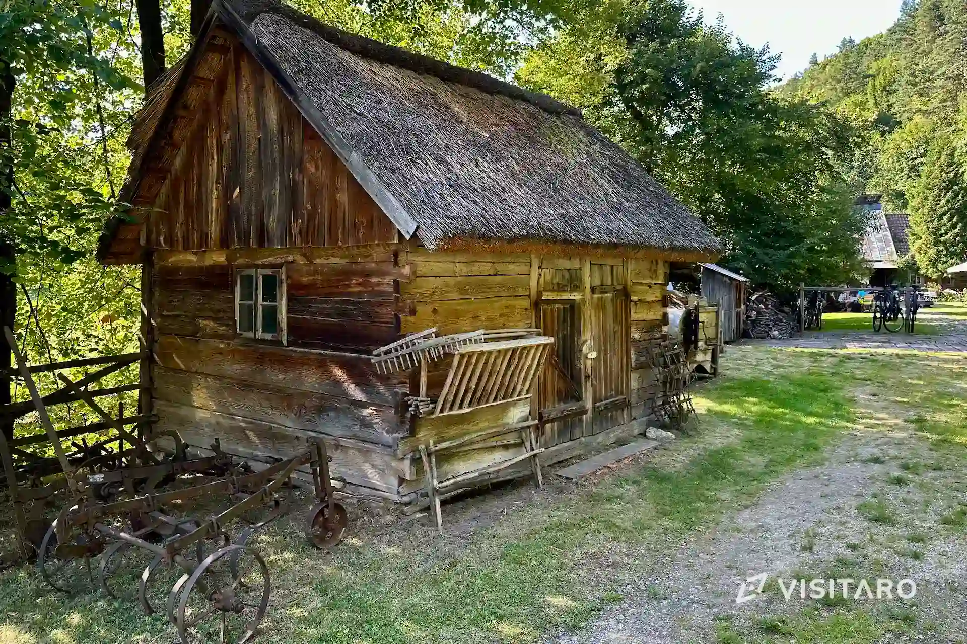 Stara Osada Młynarska Boroniówka. Niezwykła atrakcja w Ojcowskim Parku Narodowym Boroniówka, stara zabudowa dawnej osady młynarskiej
