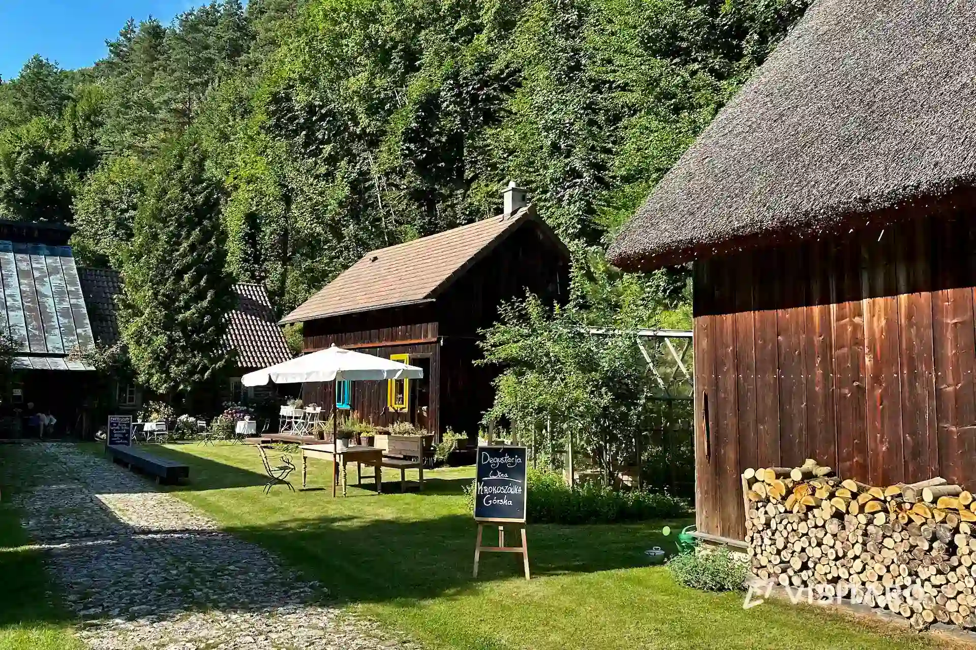 Stara Osada Młynarska Boroniówka. Niezwykła atrakcja w Ojcowskim Parku Narodowym Boroniówka, stara zabudowa dawnej osady młynarskiej