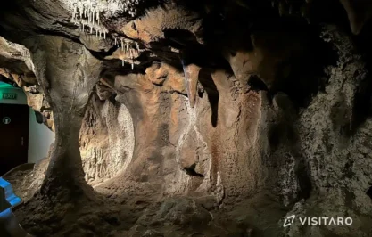 Ekspozycja przyrodnicza OPN rekonstrukcja jaskini, Ojcowski Park Narodowy