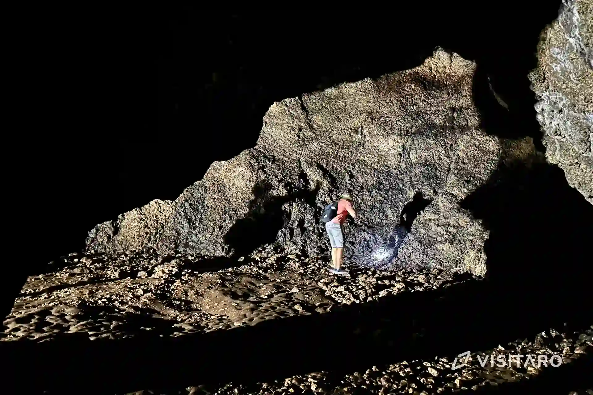 Jaskinia Ciemna. Podziemny dom neandertalczyków i nietoperzy Jaskinia Ciemna, wnętrze jaskini