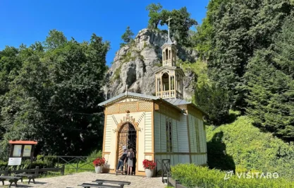 Kaplica na Wodzie w Ojcowie, widok z zewnątrz, Ojcowski Park Narodowy