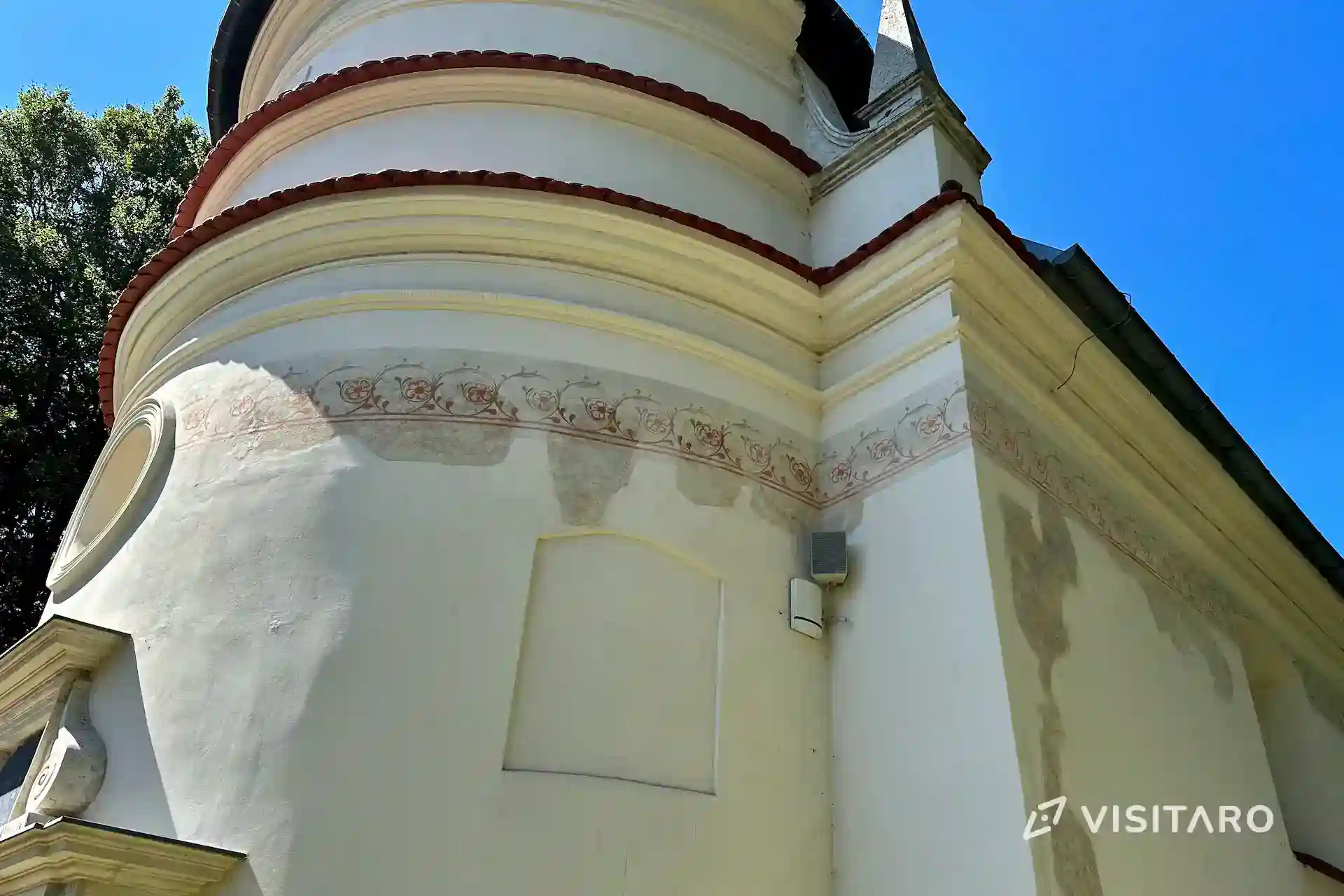 Pustelnia Błogosławionej Salomei w Grodzisku. Zagadkowa atrakcja Ojcowskiego Parku Narodowego Pustelnia Błogosławionej Salomei, zewnętrza dekoracja świątyni