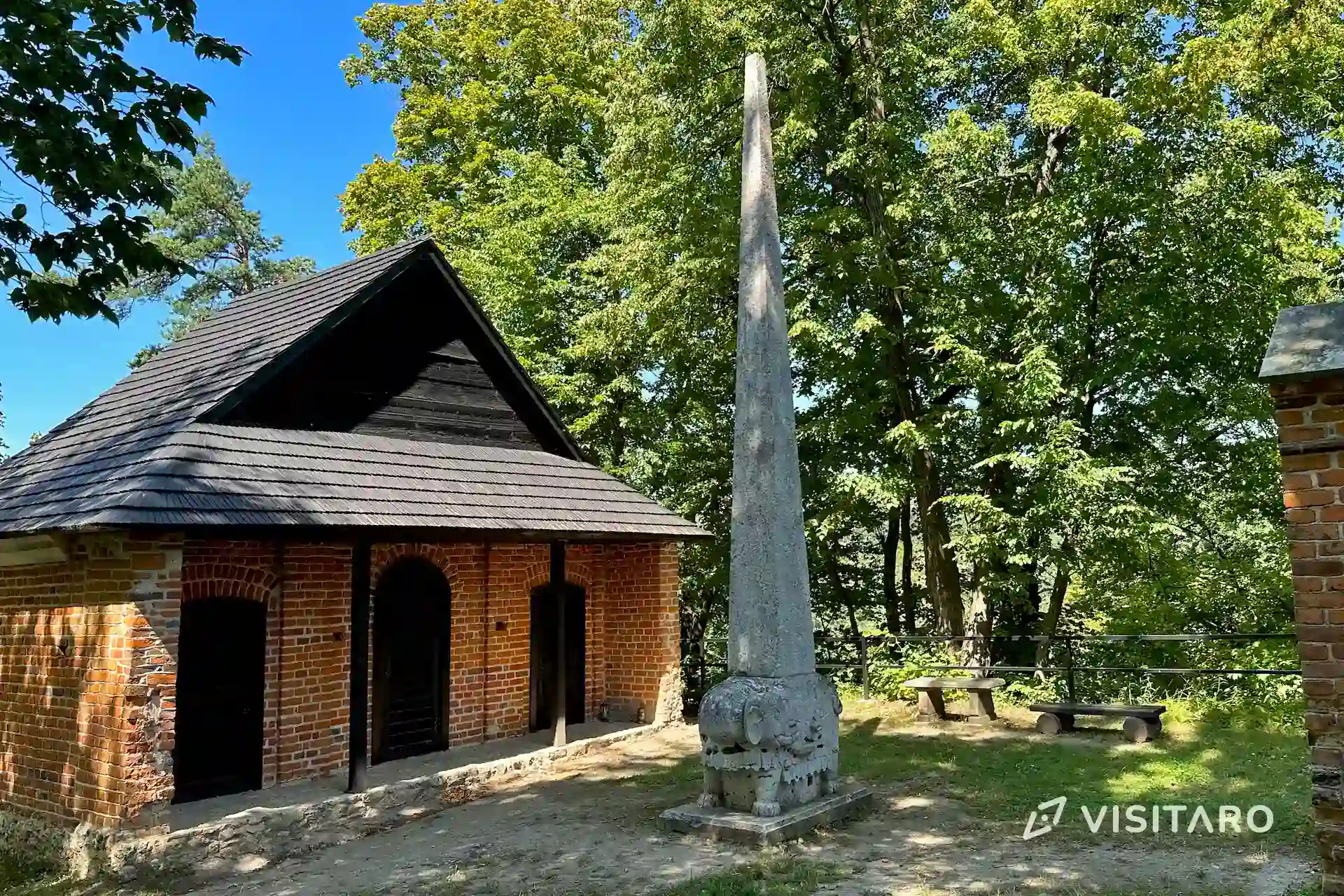 Pustelnia Błogosławionej Salomei w Grodzisku. Zagadkowa atrakcja Ojcowskiego Parku Narodowego Pustelnia Błogosławionej Salomei, groty modlitewne i obelisk