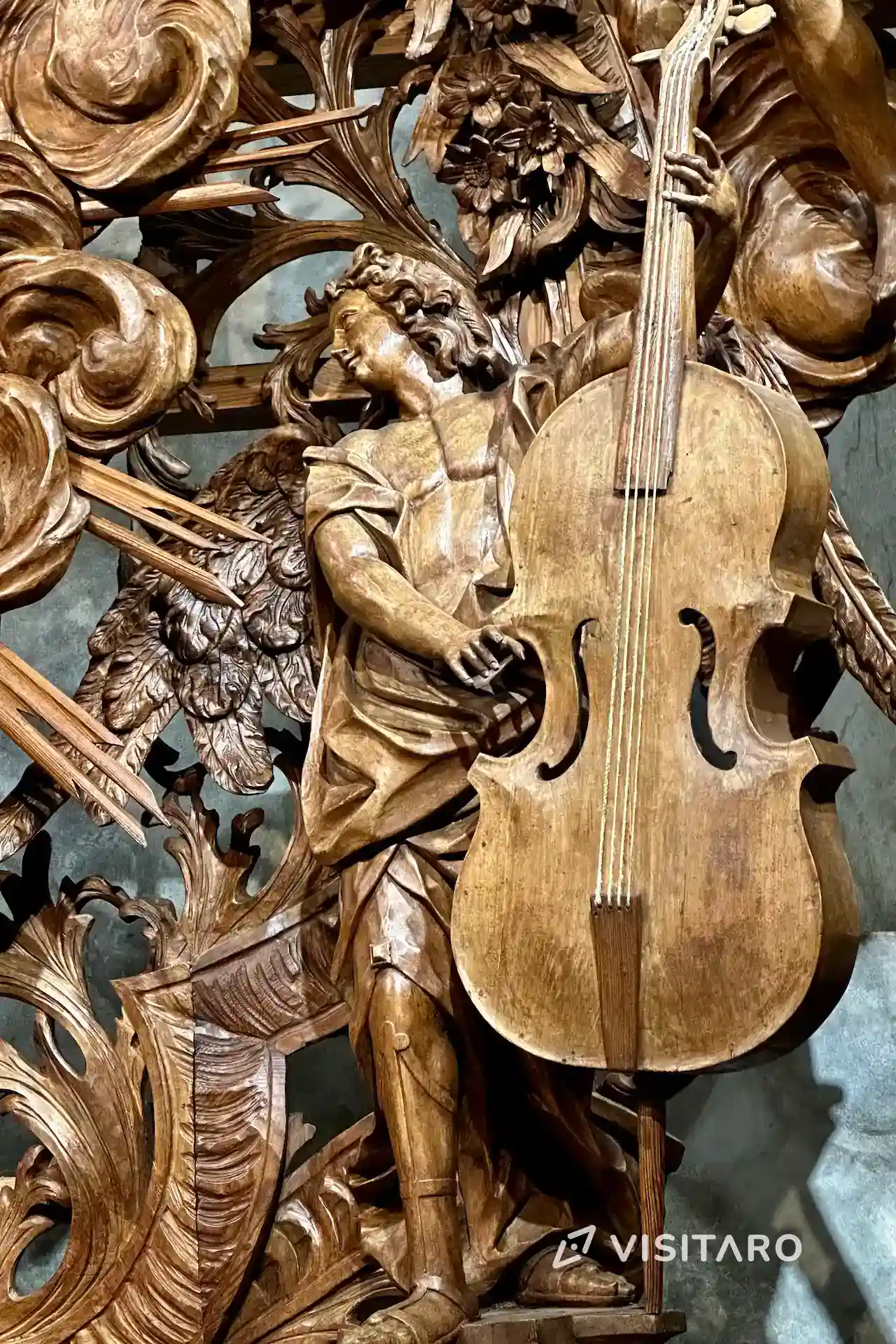 Zamek Pieskowa Skała. Perła polskiego renesansu Zamek Pieskowa Skała, ołtarz w kaplicy zamkowej, detal