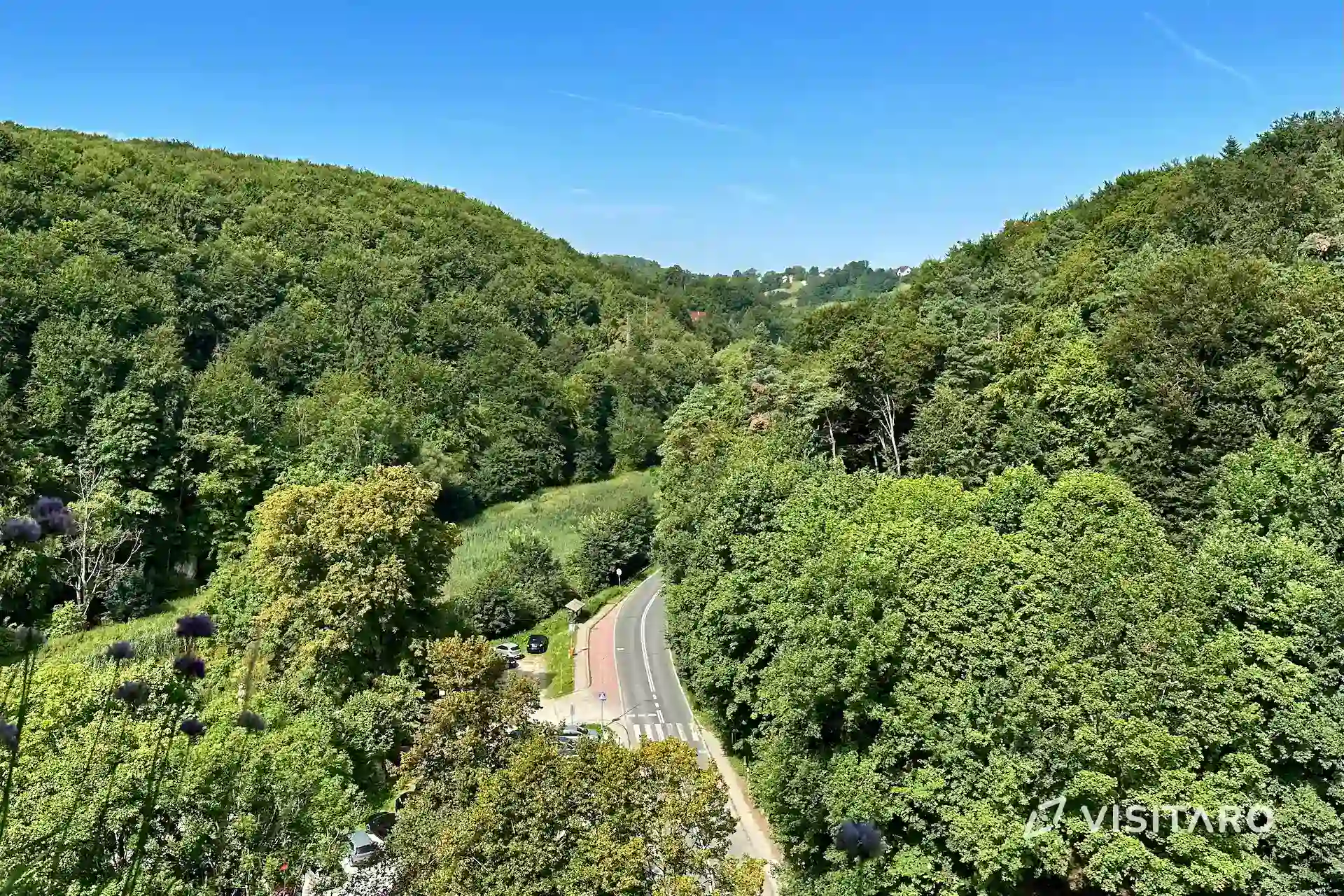 Zamek Pieskowa Skała. Perła polskiego renesansu Zamek Pieskowa Skała, widok na Dolinę Prądnika