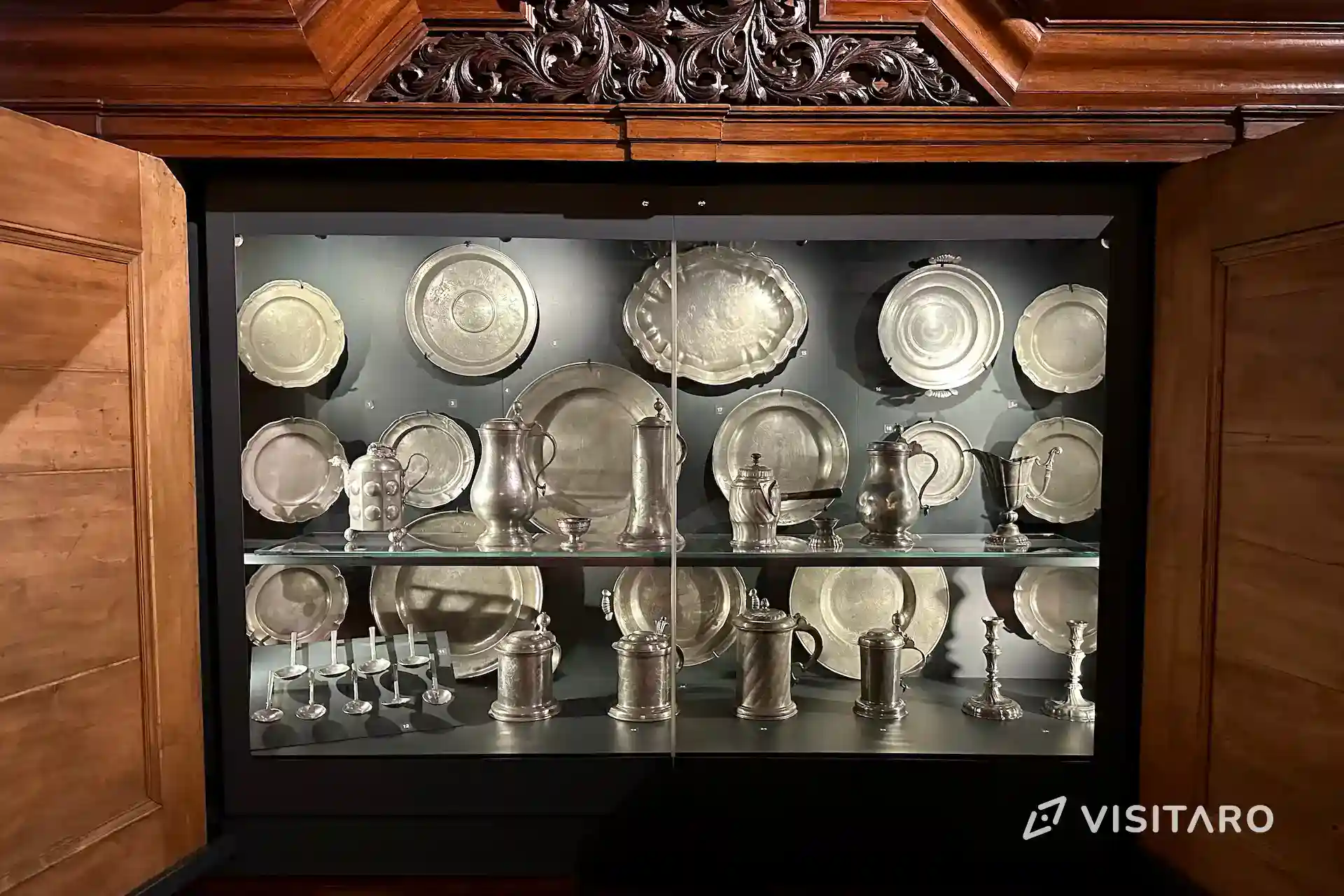 Zamek Pieskowa Skała. Perła polskiego renesansu Zamek Pieskowa Skała, kolekcja naczyń z cyny