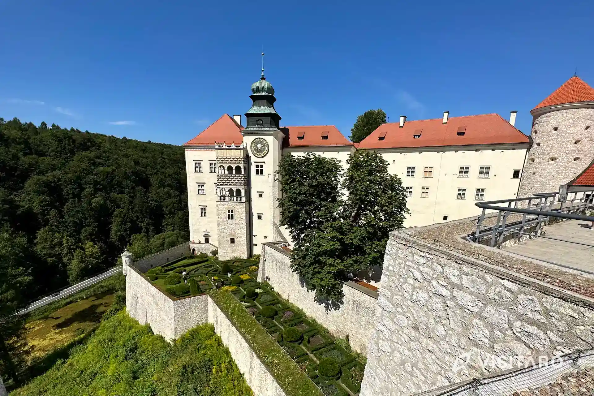 Zamek Pieskowa Skała. Perła polskiego renesansu Zamek Pieskowa Skała