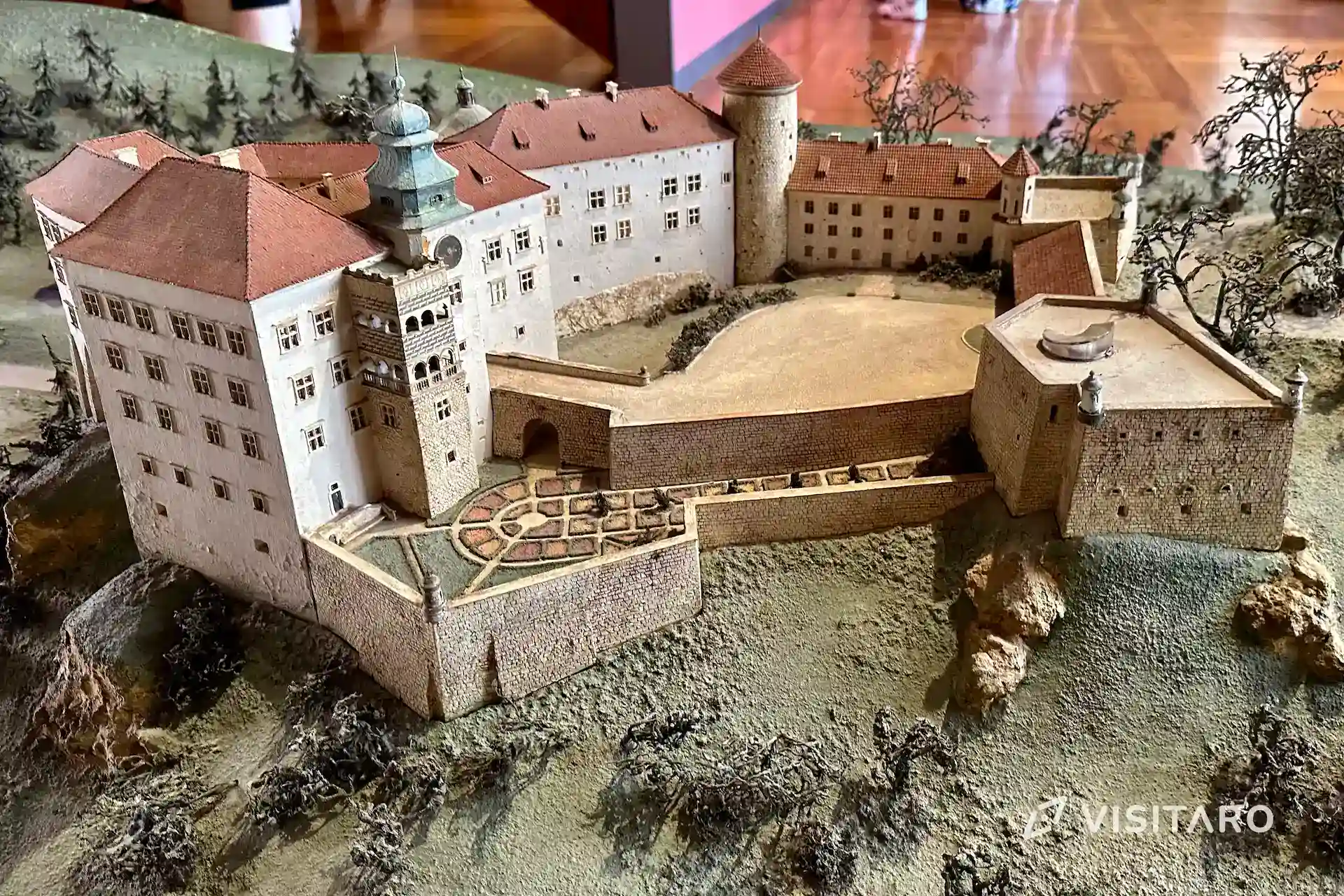 Zamek Pieskowa Skała. Perła polskiego renesansu Zamek Pieskowa Skała, makieta zamku czasy współczesne